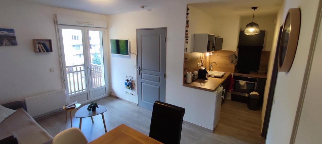 Joli T2 + Coin Montagne + Garage Apartment Briançon Екстериор снимка